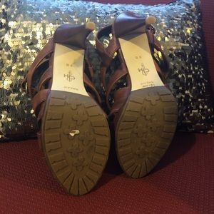 Cole Haan +Nike Air sz. 9 brown leather heels